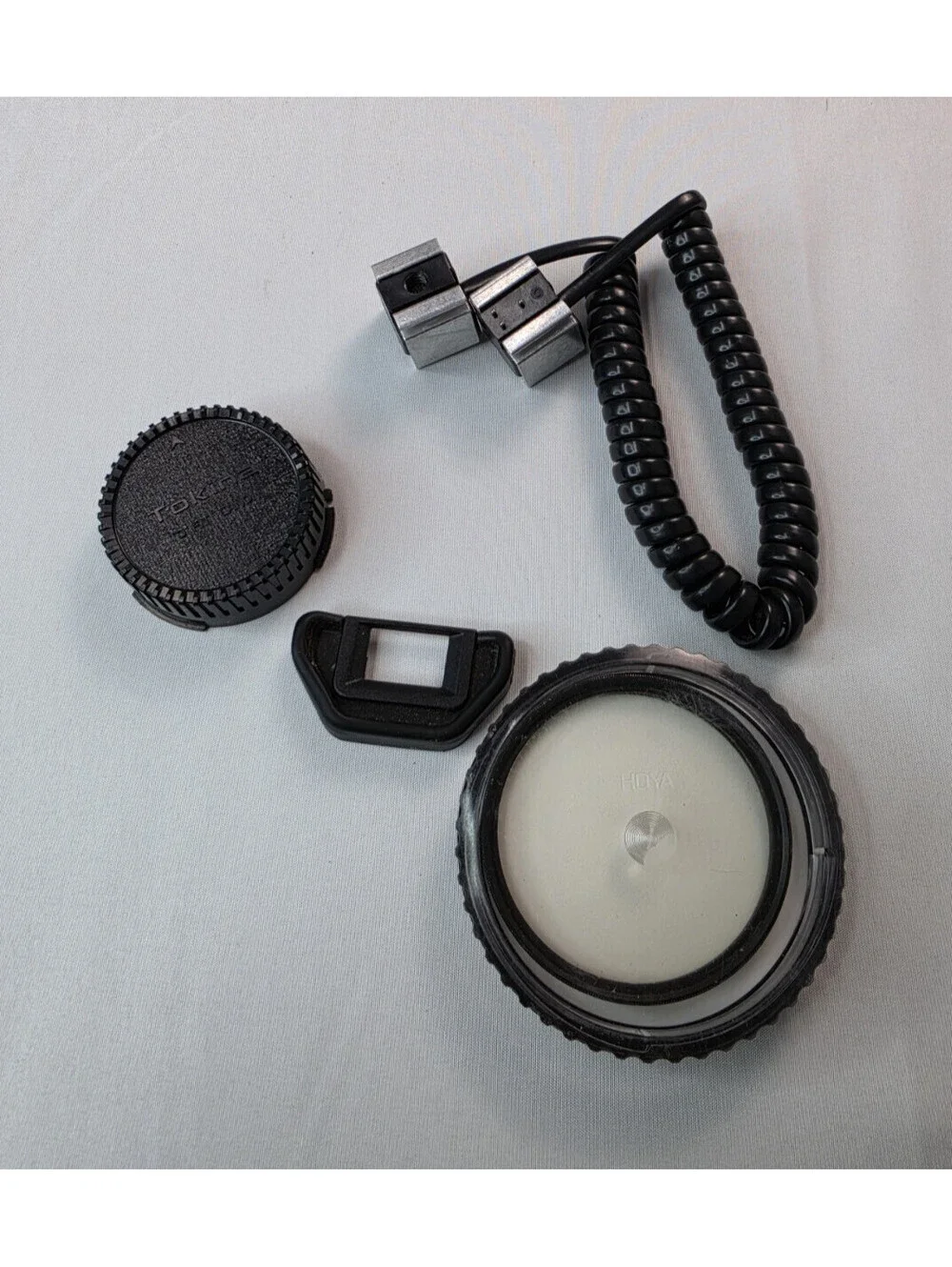 Canon T-70 35mm SLR Film Camera Lot 277T Speedlite Tokina Zoom 28-70MM Lens